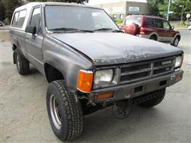 1988 TOYOTA PICK UP GRAY 2 DR 1/2 TON DELUXE STANDARD CAB LONG BED 3.0L  Z15958